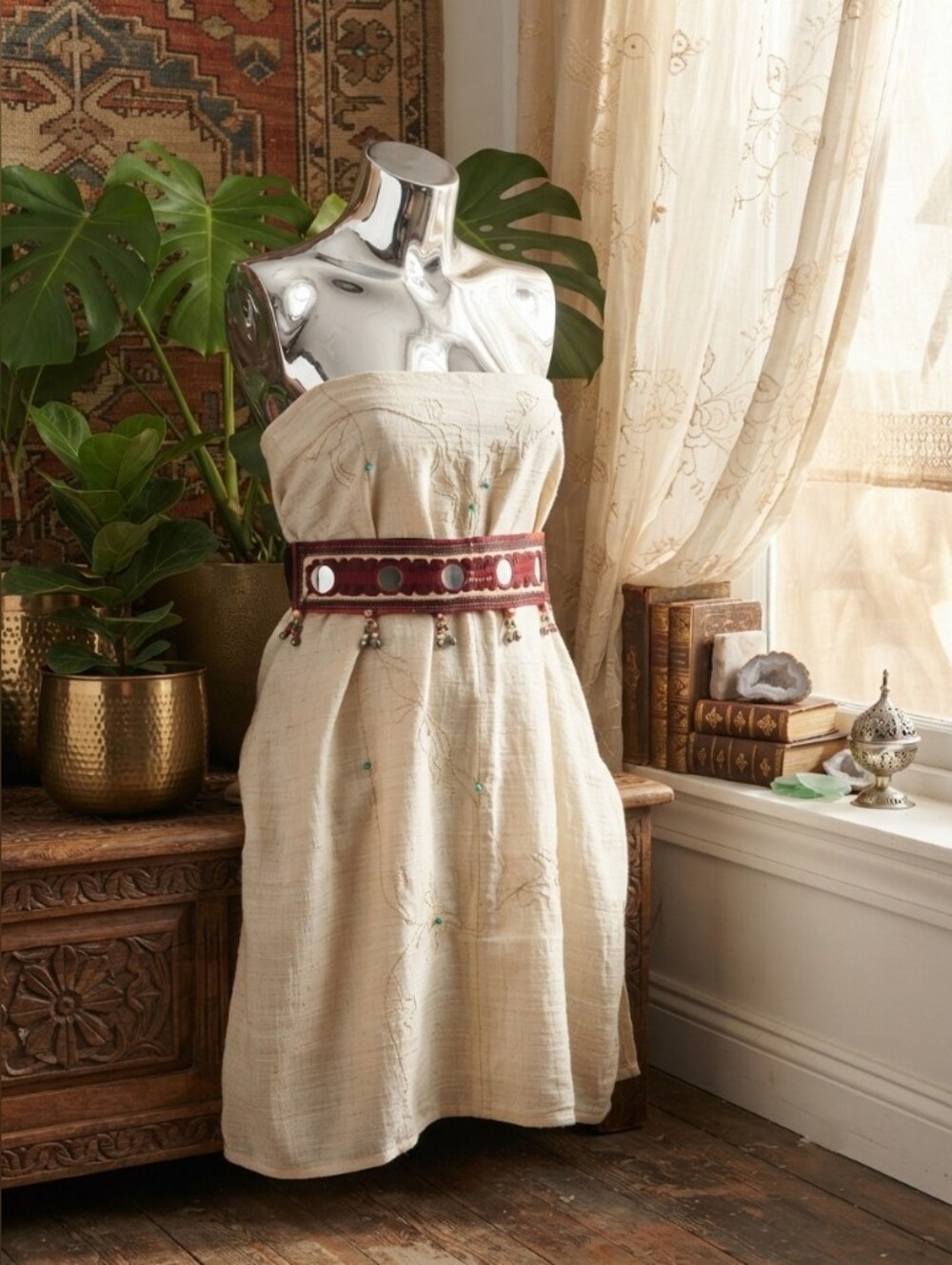 5/$100 Amazing Bohemian Embellished Waist Belt - Vintage ✨